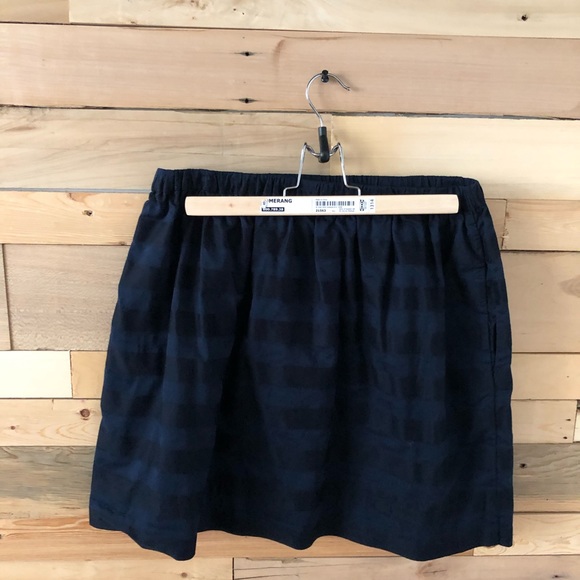 Gap dark blue striped skirt - Picture 2 of 4